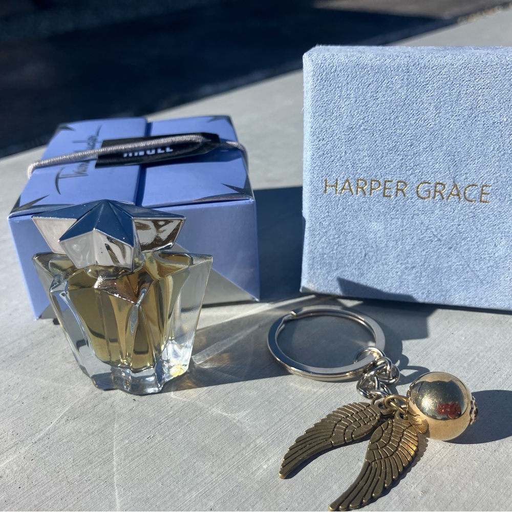 Thierry Mugler Angel Perfume with Silver Angel Wings Key Holder
